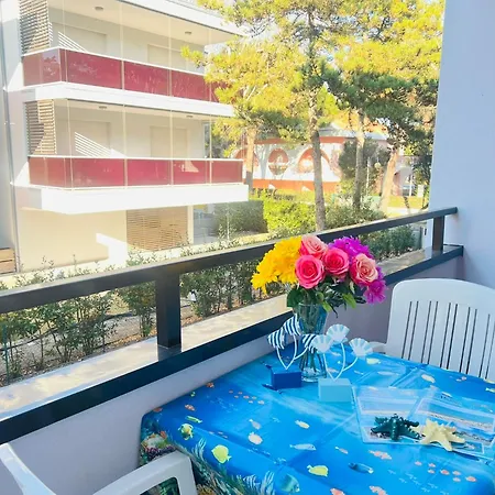 Azzurra Бибионе